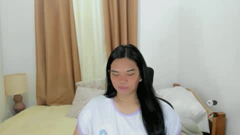 Selena online show from December 20, 2025, 7:26 am