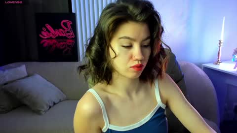 Selena online show from December 4, 2024, 1:03 am