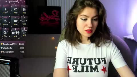 Selena online show from February 18, 2025, 4:04 am