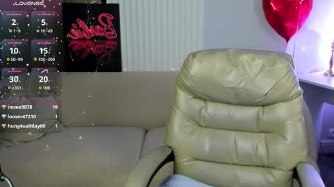 Selena online show from March 11, 2025, 3:59 am