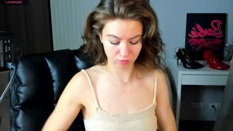 Selena online show from October 13, 2025, 12:54 am