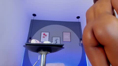 Selena online show from October 13, 2025, 11:32 am