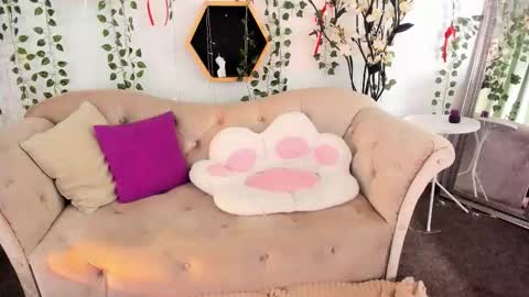 Selena online show from March 4, 2026, 1:50 pm