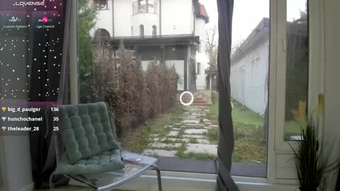 Snapshot of selena_reeves chatting on December 2, 2024, 10:18 am Selena online show from December 2, 2024, 10:18 am