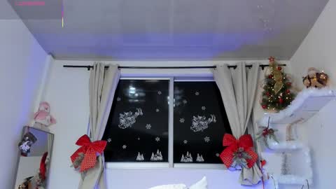 selenafox online show from November 22, 2025, 2:32 am