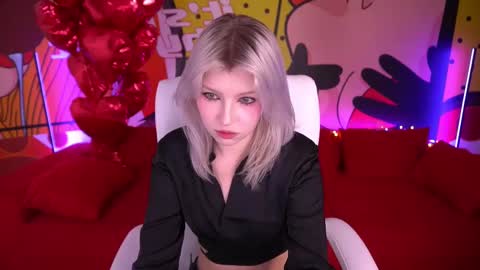 selenairis online show from March 10, 2025, 2:16 pm