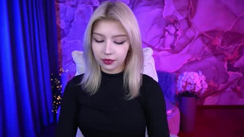 selenairis online show from October 1, 2025, 6:19 am