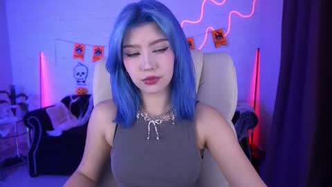 selenairis online show from October 31, 2025, 9:05 pm