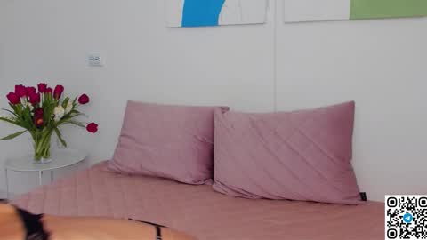 Selena online show from March 7, 2026, 8:33 am