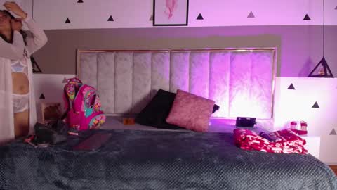 Selene online show from October 21, 2025, 11:22 am