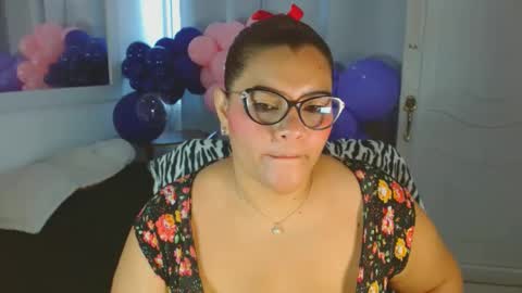 Snapshot of selenna1 chatting on March 5, 2025, 2:45 pm Selenna1 online show from March 5, 2025, 2:45 pm