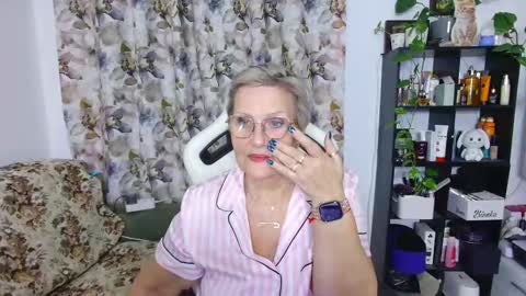 Selenna online show from February 14, 2025, 7:33 pm