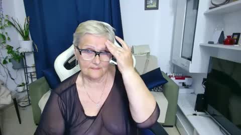 Snapshot of selenna57 chatting on May 9, 2026, 5:51 pm Selenna online show from May 9, 2026, 5:51 pm