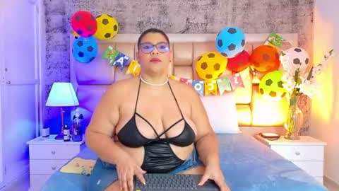 Snapshot of selennacooper chatting on June 30, 2026, 12:06 pm Selenna Cooper online show from June 30, 2026, 12:06 pm