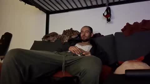 Julian Kinky Bi-guy online show from April 28, 2026, 4:06 am