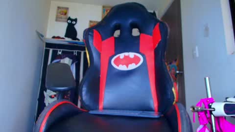  Selinna Kyle  online show from April 19, 2026, 6:10 pm