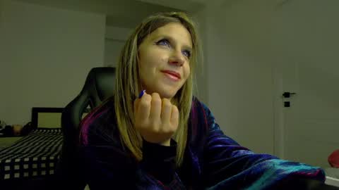 sellena_angel online show from May 1, 2026, 6:01 pm