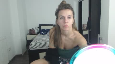 sellena_angels online show from January 27, 2025, 7:45 am