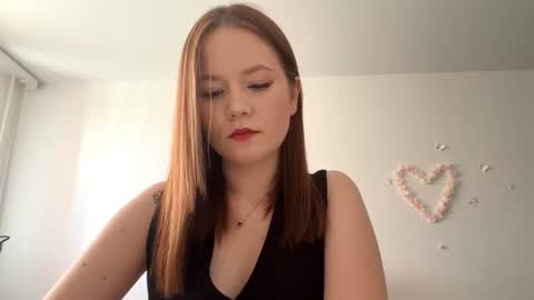 Lily online show from June 19, 2026, 3:11 am
