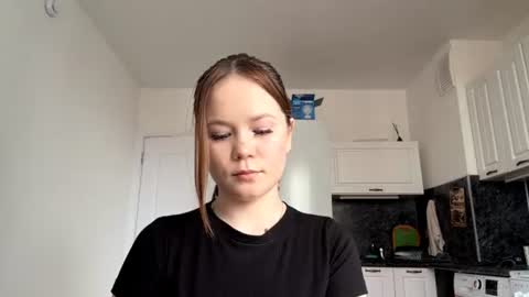 Lily online show from June 23, 2026, 5:16 am