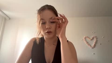 Lily online show from June 27, 2026, 8:08 am