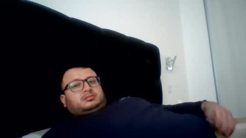 sementalpajero online show from October 5, 2025, 12:14 pm