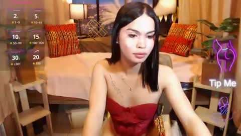 Snapshot of sensationaldiva chatting on June 19, 2026, 5:28 pm sensationaldiva online show from June 19, 2026, 5:28 pm