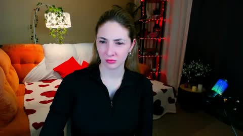 sensitiveheartt online show from March 31, 2026, 7:25 pm