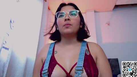 Camille and sophie online show from December 25, 2024, 10:48 pm