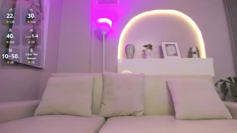 sensual_shanel online show from April 9, 2026, 2:11 am