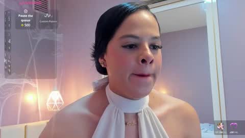 Sophie     online show from October 11, 2025, 10:14 am