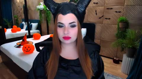 Snapshot of sensualcharisma chatting on November 1, 2025, 1:07 am Becca online show from November 1, 2025, 1:07 am