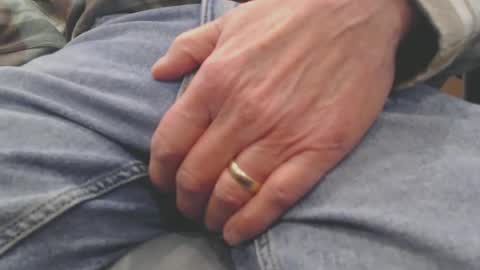 Snapshot of sensualgent69 chatting on January 16, 2025, 9:40 pm sensual online show from January 16, 2025, 9:40 pm