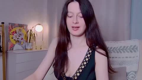 Snapshot of sensuallucy233 chatting on June 9, 2026, 5:35 pm sensuallucy233 online show from June 9, 2026, 5:35 pm