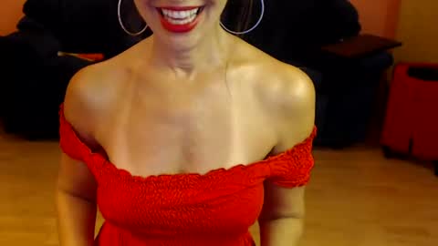 sensualmyra online show from July 10, 2026, 10:51 am