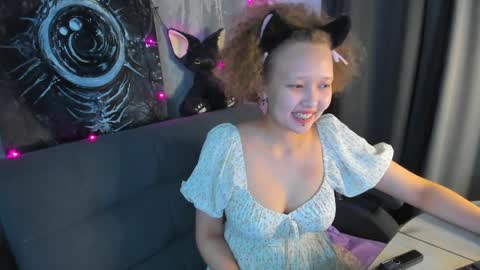senya_sol online show from March 31, 2026, 10:32 pm