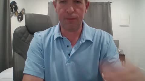 senyai40 online show from September 16, 2025, 7:04 pm