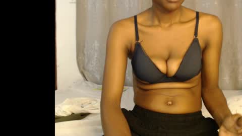 Snapshot of sera_booty chatting on January 21, 2025, 1:29 am Anne online show from January 21, 2025, 1:29 am