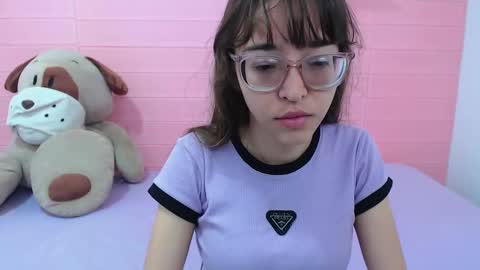 Snapshot of serafina_ chatting on January 8, 2025, 12:15 pm serafina_ online show from January 8, 2025, 12:15 pm