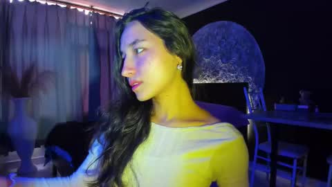 sereia_7777 online show from September 18, 2025, 2:08 pm