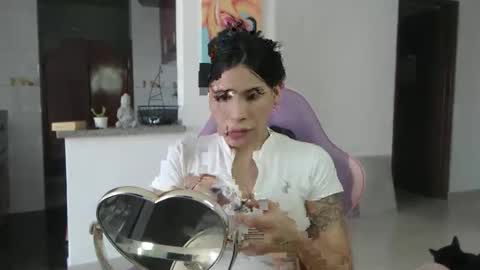 sararoussee online show from May 14, 2026, 6:26 pm