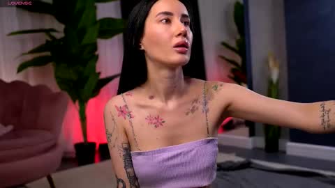 Serena online show from December 2, 2025, 11:59 am