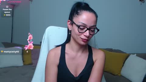 SereneSophi online show from December 7, 2024, 2:42 am