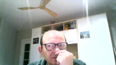 Snapshot of serrano49 chatting on February 2, 2025, 3:32 am serrano49 online show from February 2, 2025, 3:32 am