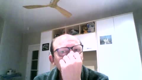 Snapshot of serrano49 chatting on March 4, 2025, 12:39 am serrano49 online show from March 4, 2025, 12:39 am