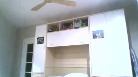 Snapshot of serrano49 chatting on November 7, 2025, 5:07 am serrano49 online show from November 7, 2025, 5:07 am