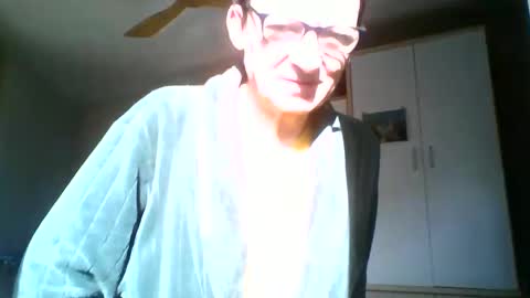 Snapshot of serrano49 chatting on November 25, 2025, 10:15 am serrano49 online show from November 25, 2025, 10:15 am