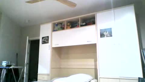 Snapshot of serrano49 chatting on February 13, 2026, 4:08 am serrano49 online show from February 13, 2026, 4:08 am