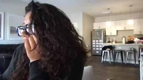 Snapshot of servexely chatting on February 2, 2026, 5:44 pm servexely online show from February 2, 2026, 5:44 pm