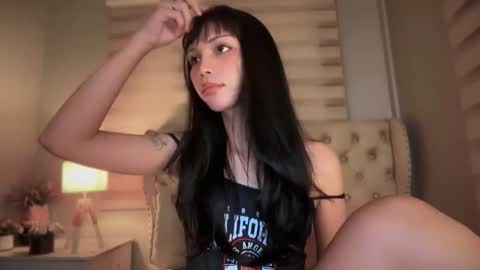 service_dolly69 online show from May 22, 2026, 11:54 pm